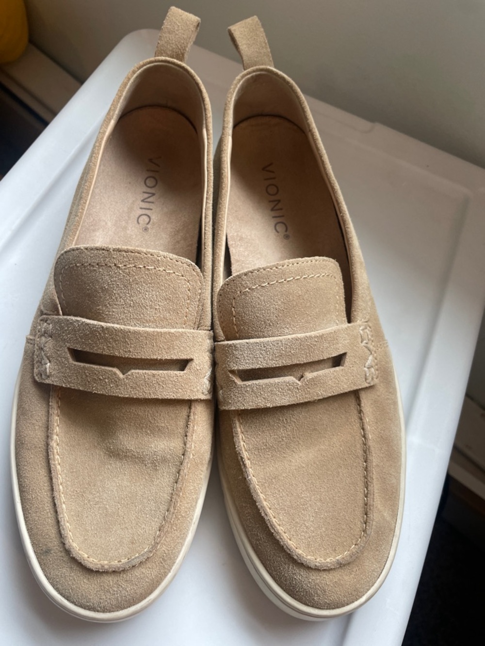 Vionic Women’s Tan Suede Penny Loafers